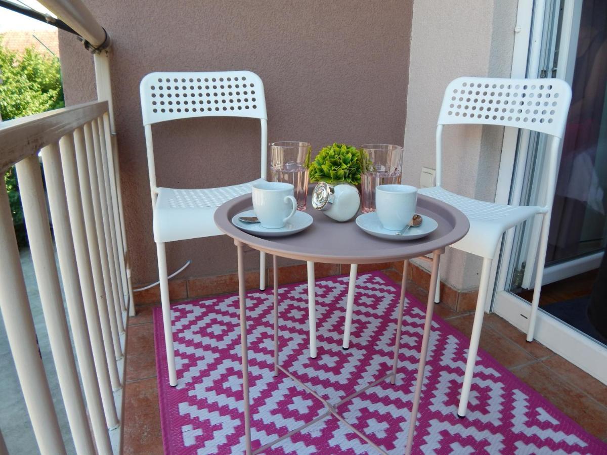 Quiet Center Apartment Сремска Митровица Екстериор снимка