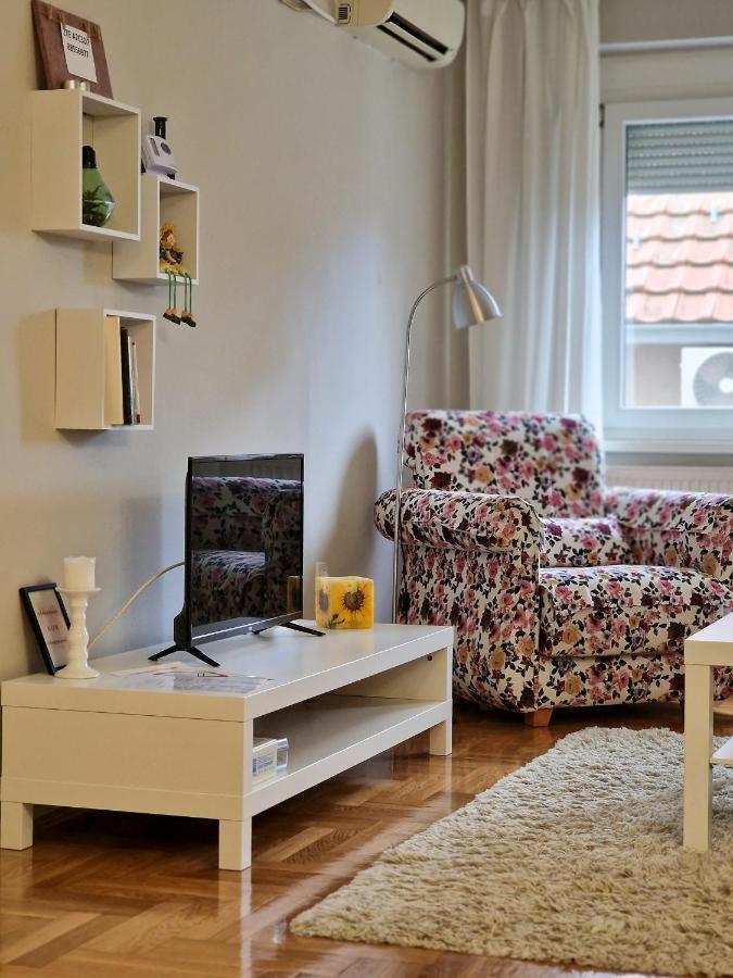 Quiet Center Apartment Сремска Митровица Екстериор снимка